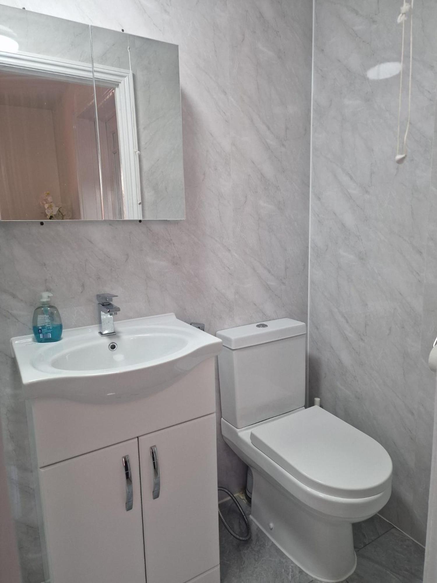 Studio Flat On Straight Road, Harold Hill, Havering Exteriér fotografie
